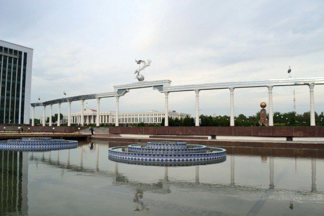 Piazza dell'Indipendenza a Tashkent